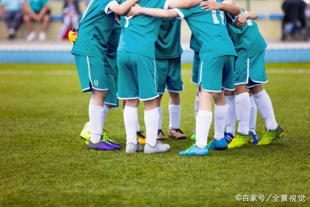 中国男篮险胜塞尔维亚劲旅，徐昕表现出色